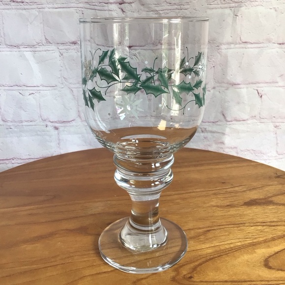 Libbey Coca-Cola Winter Ivy Snowflake Glass Wine Goblet - Picture 5 of 8
